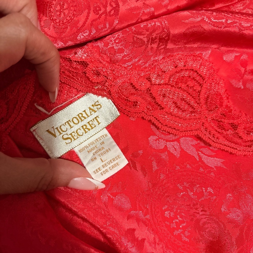 Vintage Victoria's Secret Scarlet Lace Slip - Picture 3 of 3